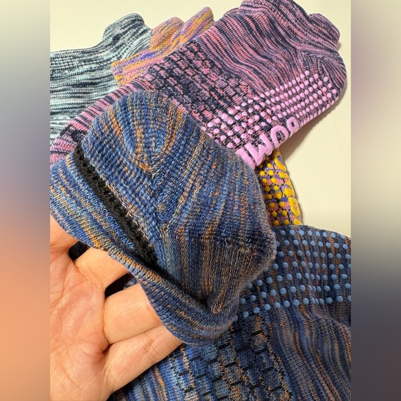 Bombas Striped Ankle Socks (4 Pairs) Size: L– Colors Sent Randomly - Picture 7 of 8